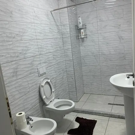 Daily L ティラナ